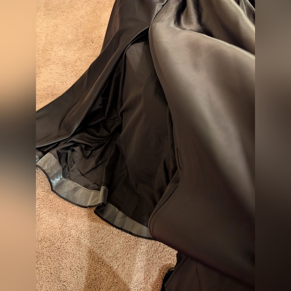 Hebeos Black One-Shoulder Floor Length Gown, Size M - NEW - Picture 10 of 14